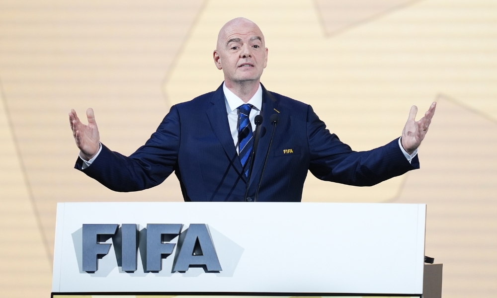 他们通过借 他们通过借