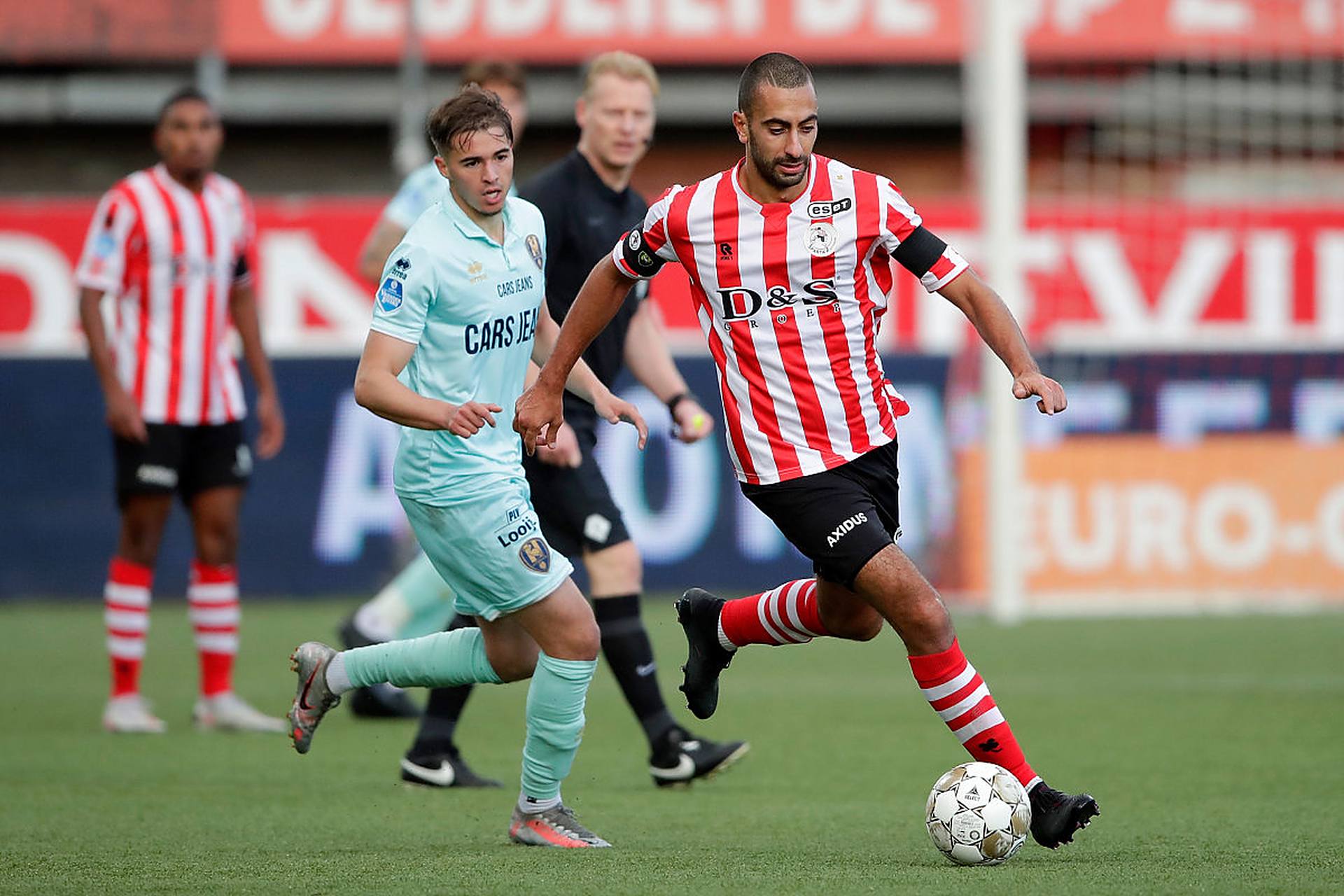 被迫以劣势 被迫以劣势